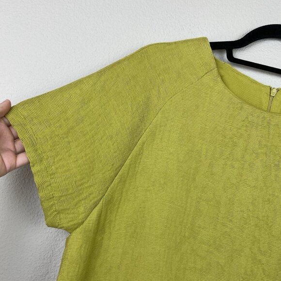 ELK Women's 8 Chartreusse Short Sleeve Textured Blouse Shirt Ribbed Career Green - Picture 3 of 16